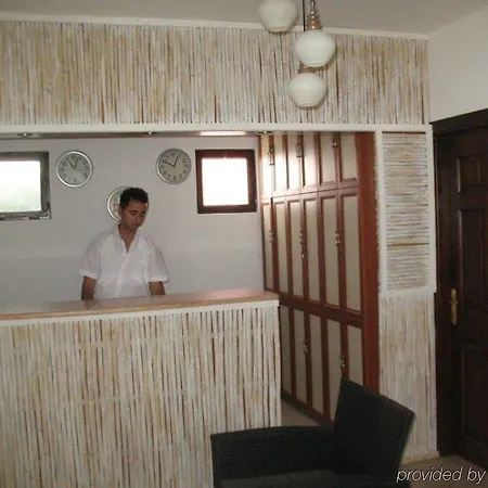 Club Cherry & Family 2* トゥルグトレイス