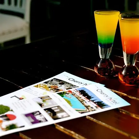 Club Cherry & Family Hotel 2*