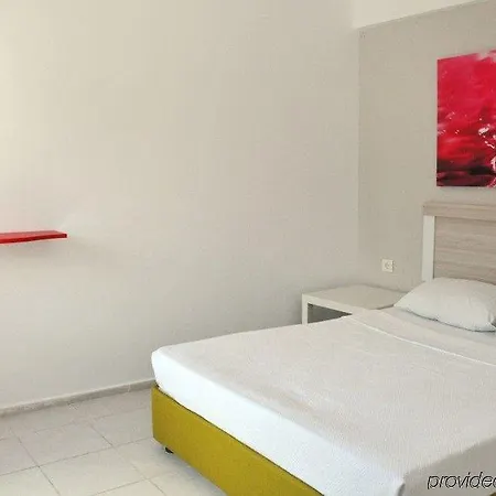 Club Cherry & Family