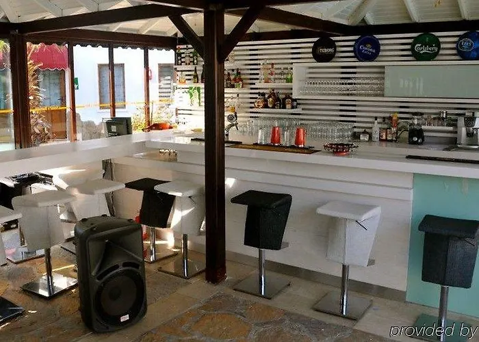 Club Cherry & Family Hotel 2*