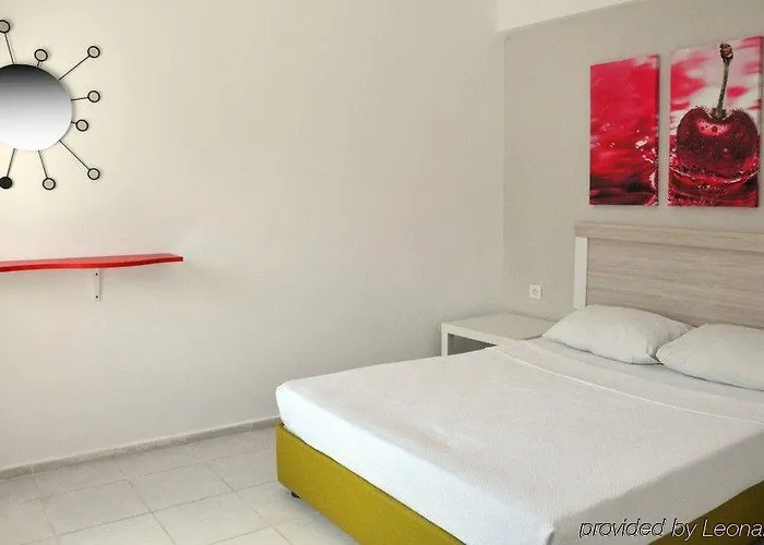 Club Cherry & Family