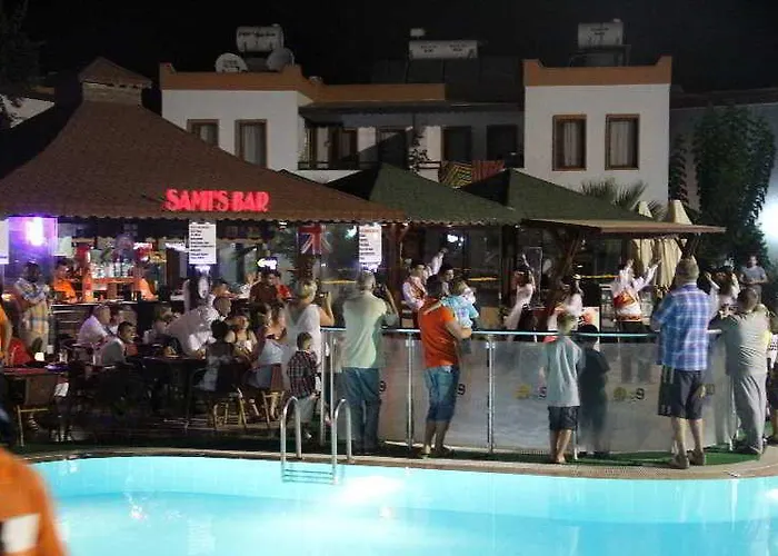 Hotel Club Cherry & Family 2*