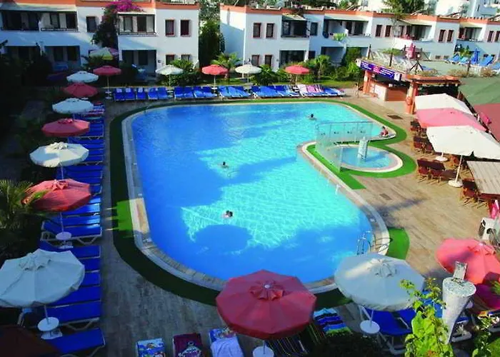 Club Cherry & Family