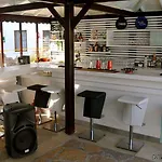 Club Cherry & Family Hotel 2*