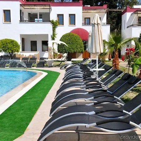 فندق Club Cherry & Family 2*