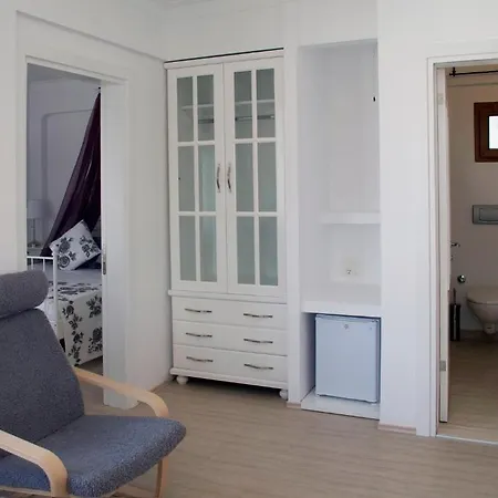 Club Cherry & Family تورغوتْريس